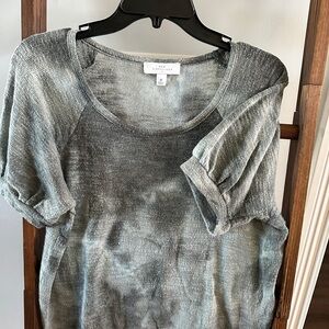 New Directions Tie-Dye Gray Short Sleeve Top